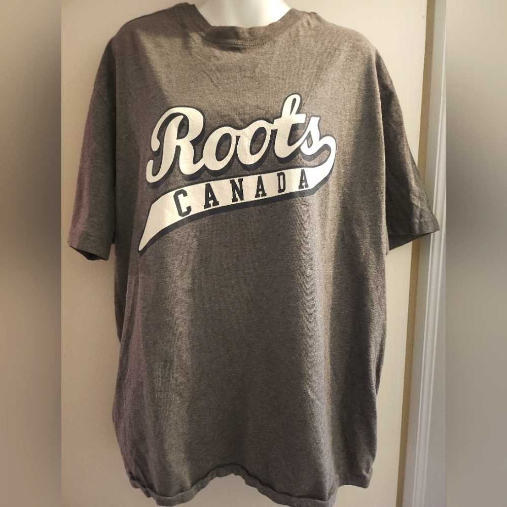 Vintage Roots Graphic T-Shirt. Size 2x. Preloved. Made in Canada.